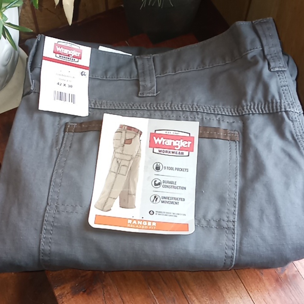 Wranglers NWT men's workwear Gray Pants